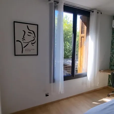 Maison De Caractere En Plein Coeur De La Provence Holiday home Avignon